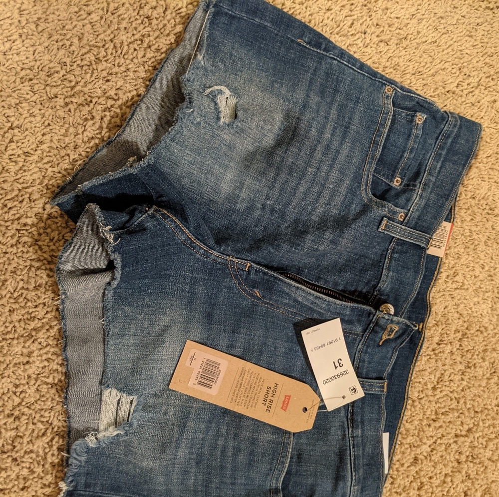 Levi's high rise cut off short